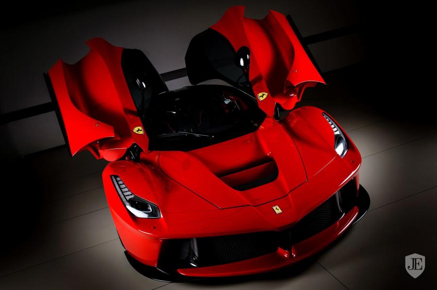  Ferrari LaFerrari Rosso Corsa 2014 года  (фото 5 из 19)